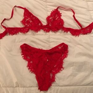 Red lingerie set